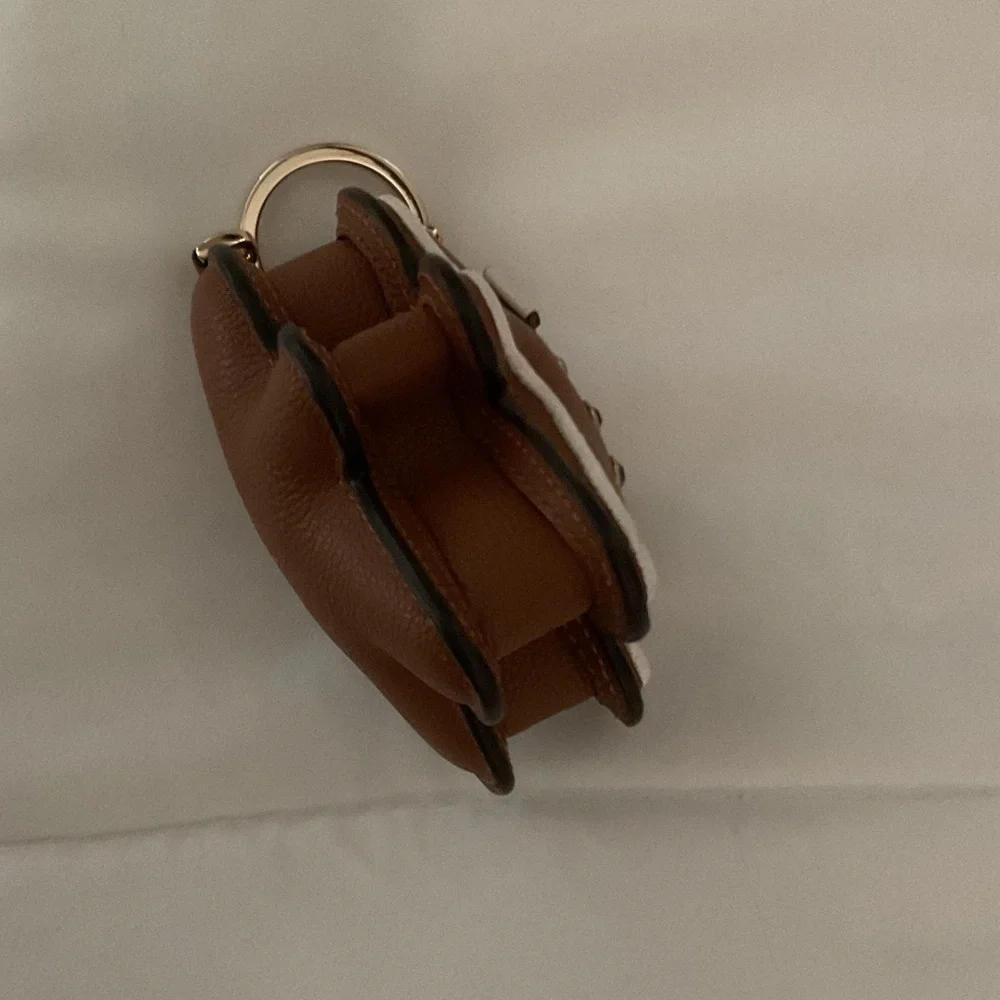 Kate Spade Brown Gingerbread Man Key Holder - Picture 2 of 3